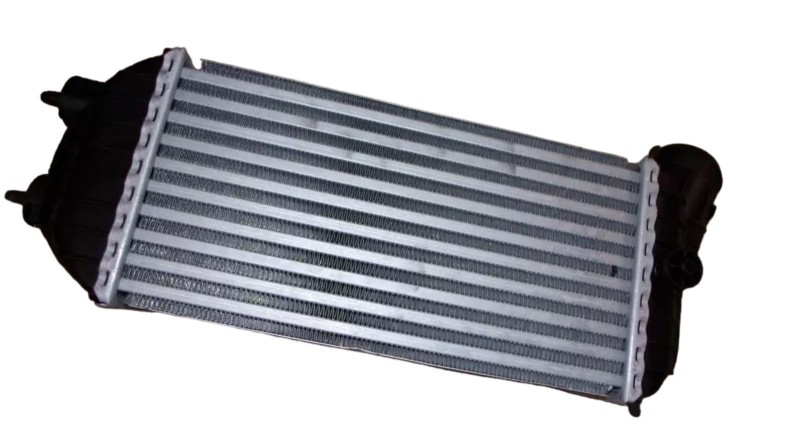 Chłodnica Powietrza Peugeot Citroen 0384P3 IDEALPARTS.PL