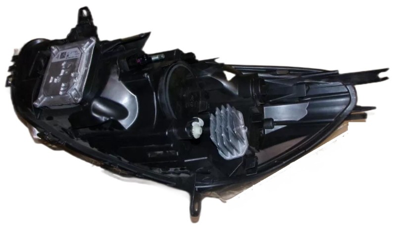 REFLEKTOR XENON PRAWY PRZÓD RENAULT CLIO IV 260107861R