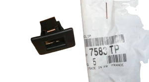 Citroen Berlingo II Bodenclip 7583TP Neu Original OE