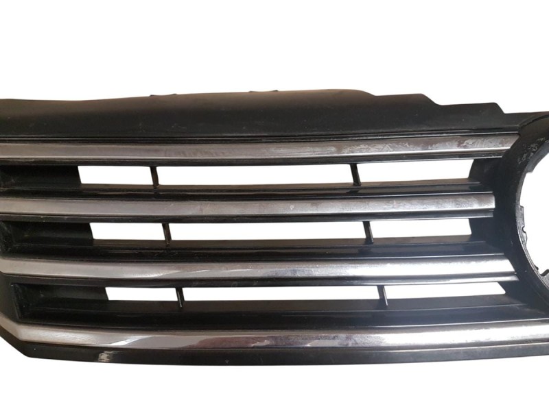 Atrapa Grill Volkswagen Passat B7 3AA853651