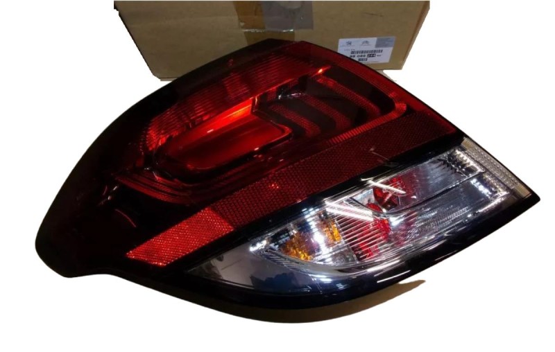 LAMPA PRAWY TYŁ CITROEN C4 II 9808624480