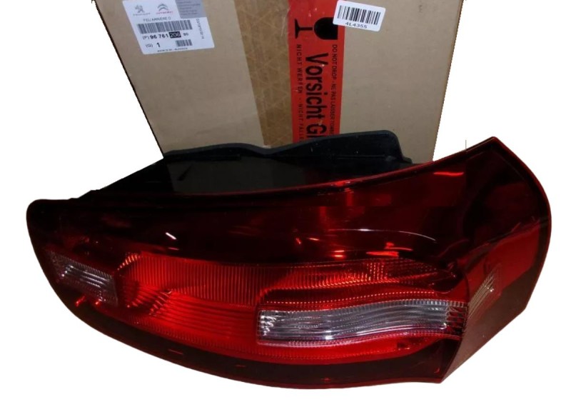 LAMPA PRAWY TYŁ CITROEN C4 II PICASSO 9676120680