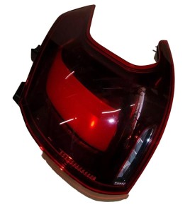 RECHTE HINTEN LED-LAMPE PEUGEOT 2008 9826730380
