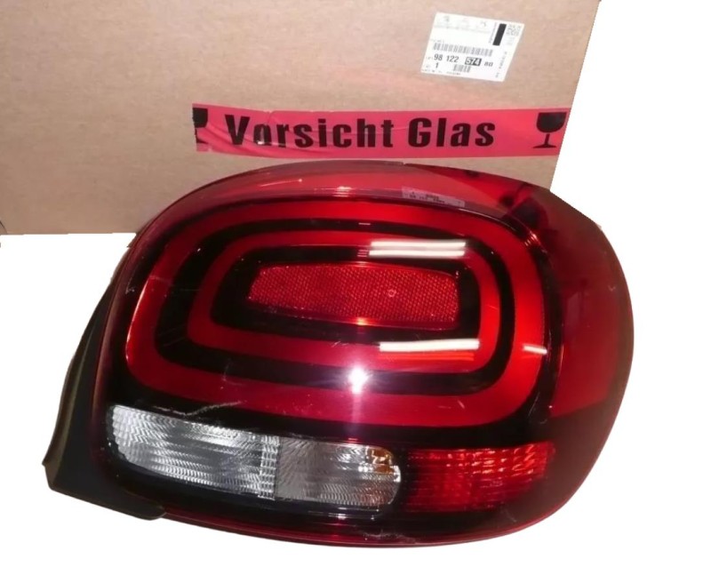 LAMPA PRAWY TYŁ CITROEN C3 III 9812257480