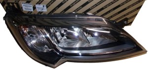 RECHTER VORDERER SCHEINWERFER CITROEN PEUGEOT 1682747580 NEU ORIGINAL