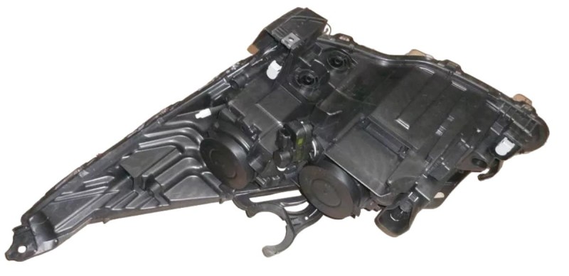 REFLEKTOR PEUGEOT 3008 PRAWY PRZÓD 6206N9 IDEALPARTS.PL