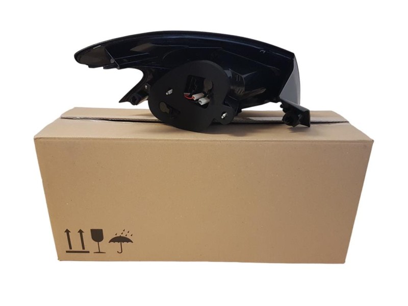 LAMPA PRAWY TYŁ CITROEN DS4 6351.KT